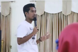 “Waspada” Akrobat DPR