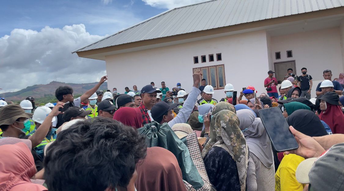 WALHI Malut Dampingi Warga Datangi PT. Harita Group