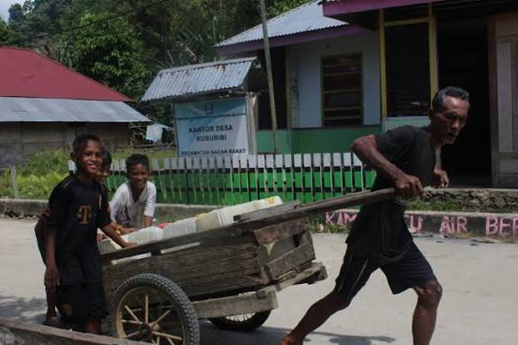 Proyek Air Bersih Mangkrak, Warga Kusubibi Desak Pemda Halsel Copot PJ Kepala Desa