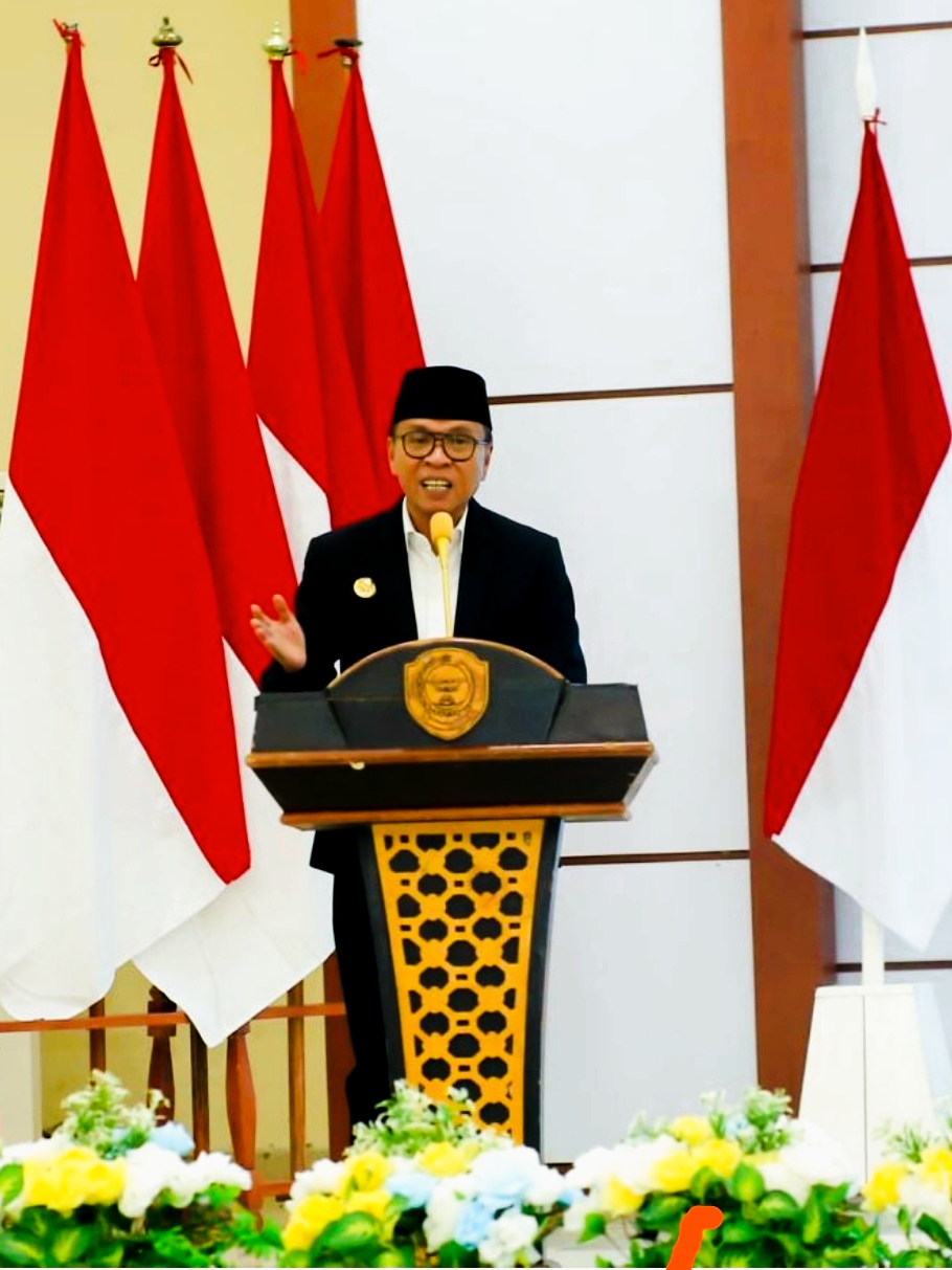 Perkuat Tata Kelola Pemerintahan, Bupati Ikram M. Sangadji Lantik Sejumlah Pejabat Eselon II dan III